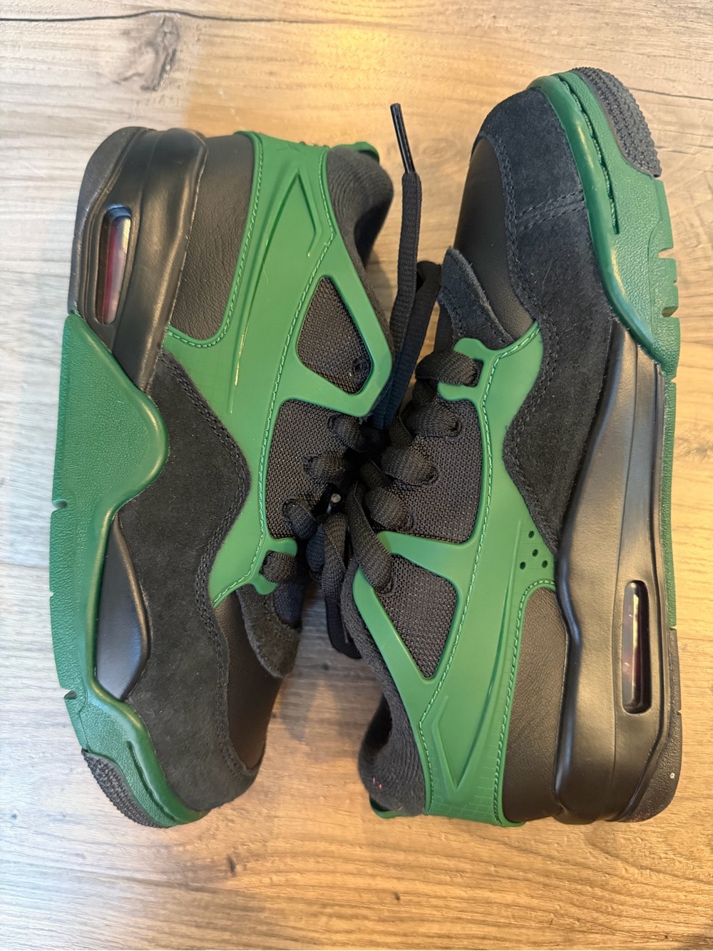 NWOT Kids Air Jordan 4 RM (size 4Y)